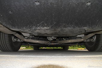 2015款捷豹XJL 2.0T两驱典雅商务版