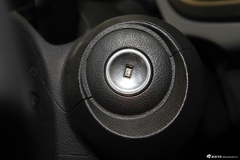 2013款爱唯欧三厢1.4SL自动时尚天窗版