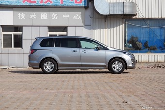 2015款马自达8 2.5L自动至尊版