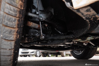 2015款雪铁龙C4L 1.2T自动尊贵版