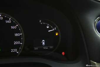 2014款雷克萨斯CT 1.8T自动200h精英版单色