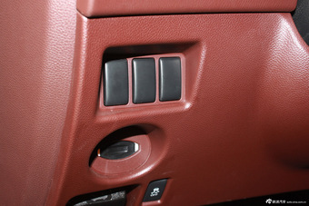 2013款英菲尼迪QX50到店实拍