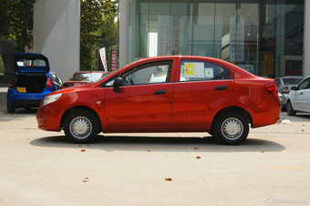 2010款新赛欧三厢1.2L手动时尚版