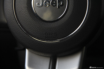 2014款指南者改款2.4L四驱豪华版