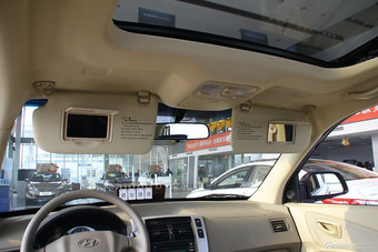 2013款途胜2.0L两驱手动时尚型