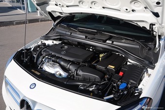 2015款奔驰B级B200时尚型