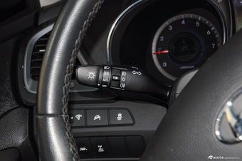 2015款全新胜达2.0T自动四驱顶级型 7座