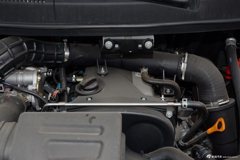 2016款瑞风M5 2.0T自动汽油公务版