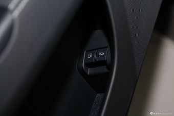 2013款奥迪TTS Coupe 2.0TFSI quattro