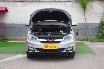 2015款五菱宏光S1 1.5L舒适型