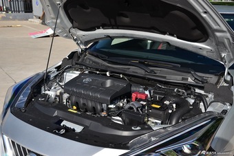 2016款蓝鸟1.6L自动智酷版