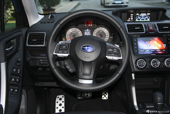 2015款森林人2.5L自动特装纪念版