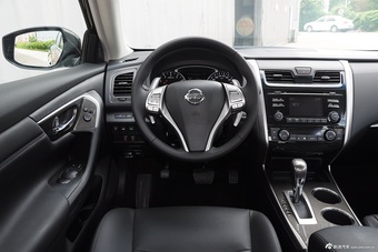 2015款天籁2.5L XL Upper欧冠科技版