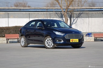 2015款福睿斯1.5L手动时尚型