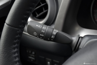 2016款RAV4荣放2.5L自动四驱精英型