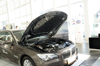 2013款宝马7系740Li xDrive图片