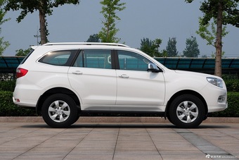 2015款萨瓦纳2.8T手动四驱柴油豪华版5座