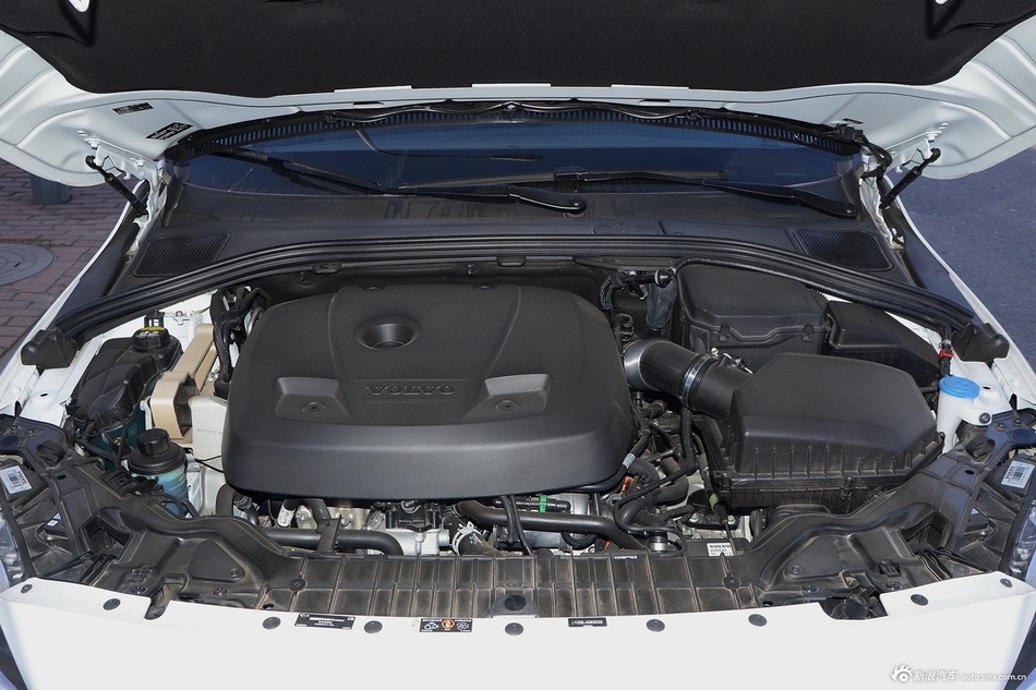2015款沃尔沃S60L 2.0T自动 E驱混动 智越版