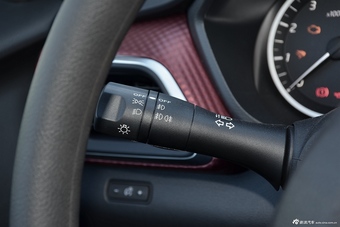 2016款蓝鸟1.6L自动智酷版