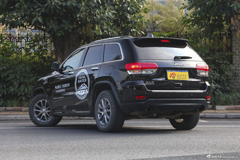 2015款大切诺基3.0TD自动柴油舒享导航版