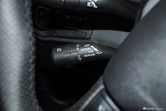 2015款锐腾 1.5T自动四驱豪华版