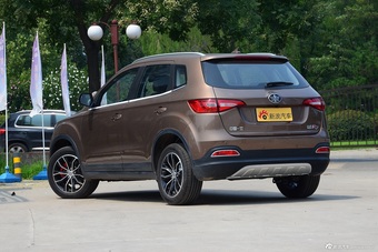 2016款森雅R7 1.6L手动尊贵型