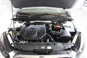 2014款奔腾B70 1.8T自动运动尊贵型到店实拍