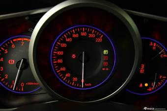 2014款马自达CX-7 2.5L两驱尊贵版到店实拍