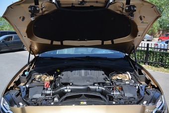 2016款捷豹F-PACE 3.0T自动R-SPORT运动版图片