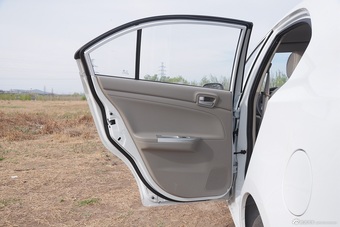 2015款悦翔V3 1.4L手动美满型