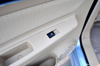 2014款北汽E150EV电动科技版