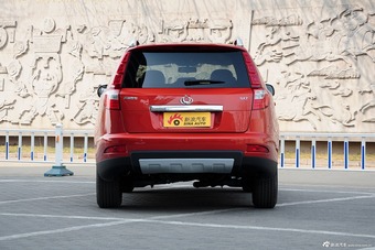 2015款吉利GX7 2.0L自动运动版尊贵型