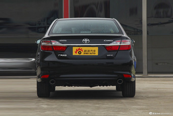 2015款凯美瑞骏瑞2.0L自动凌动版