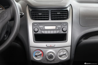 2013款雪佛兰赛欧三厢1.2L手动时尚幸福版