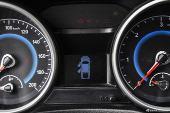 2015款骐铃T7 2.8T手动两驱舒适版标准轴距JE493ZLQ4CB