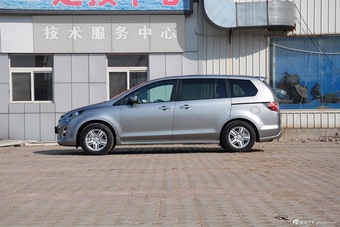 2015款马自达8 2.5L自动至尊版