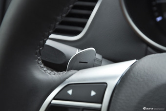 2015款哈弗H8 2.0T四驱尊贵型