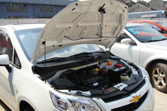 2010款新赛欧三厢1.4L手动优逸版