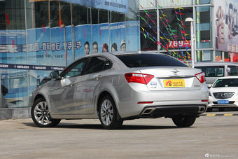 2014款海马汽车M8 2.0L自动豪华型