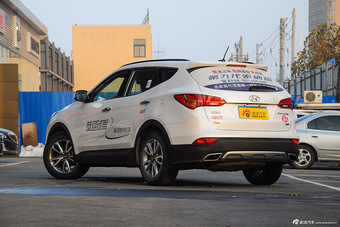 2015款全新胜达2.0T自动四驱顶级型 7座