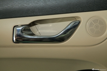 2013款艾瑞泽7 1.6CVT致尚版