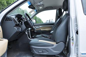 2014款风骏6 2.0T四驱领航型4D20B