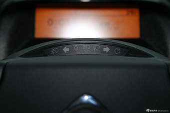 2013款世嘉三厢1.6L手动品尚型图片