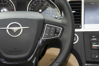 2014款海马汽车M8 2.0L自动豪华型