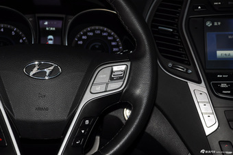 2015款全新胜达2.0T自动四驱顶级型 7座