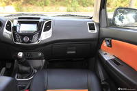 2015款黄海N2 2.8T四驱柴油至尊版