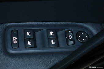 2012款东风标致508 2.0L手动经典版图片