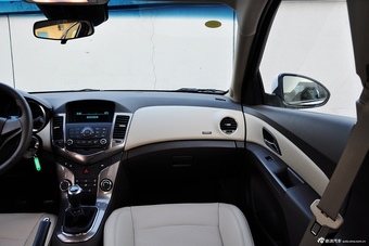 2015款科鲁兹1.5L经典 SE MT