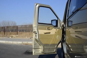 2015款小康C37 1.5L手动经典型