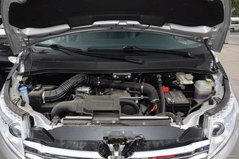 2016款瑞风M5 2.0T自动汽油公务版图片